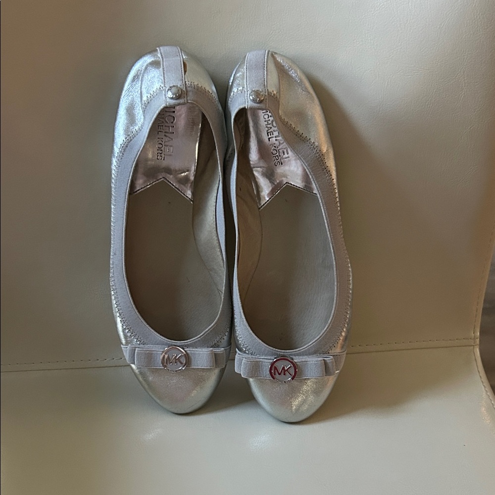 Michael Kors womens Metallic Silver ballet flat Shoes 8M